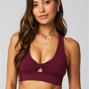 Fabletics | Burgundy Sports Bra Size M